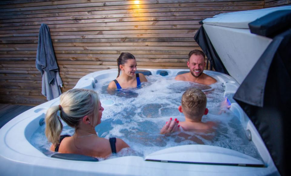 jacuzzi 11